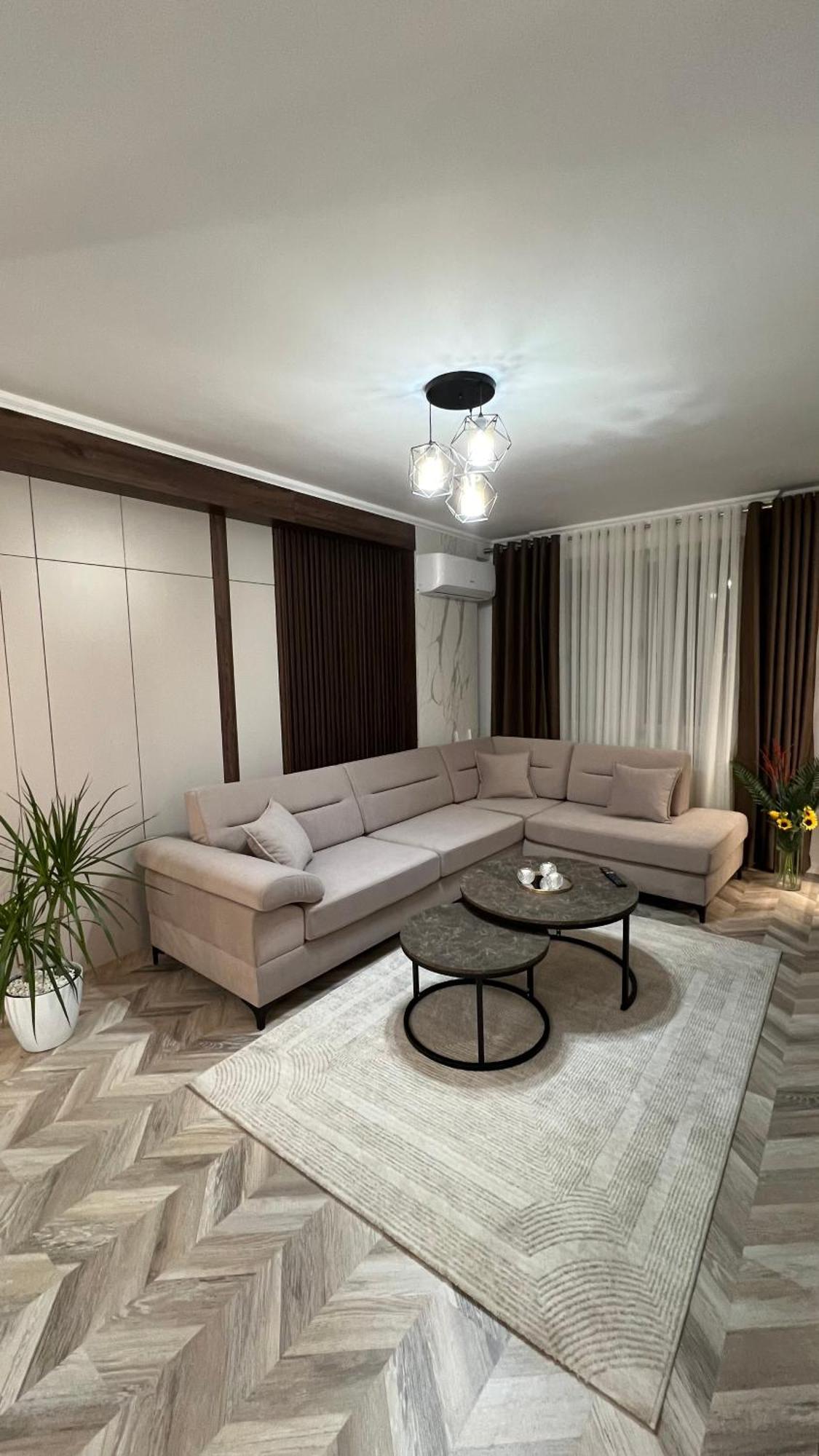 Erlaiden Apartment Shkodër Exterior foto